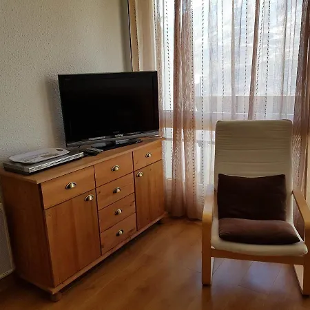 Confortable 3 Pers. Avec Balcon Sud Et Acces - Fr-1-452-227 *